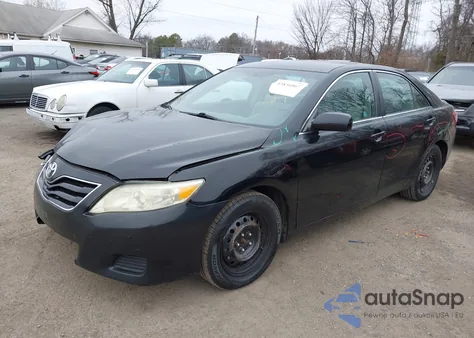 2011 Toyota Camry Le z USA, uszkodzony, nr VIN 4T1BF3EK0BU142519